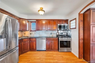 Welcome to this charming 3-bedroom, 2 full bathroom Cape nestled - photo 20
