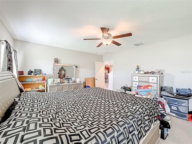 Welcome to this spacious and beautifully maintained 5-bedroom - photo 34