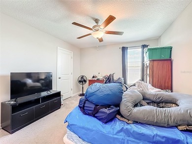 Welcome to this spacious and beautifully maintained 5-bedroom - photo 43