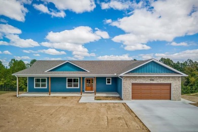 Center Hill Lake Home For Sale in Baxter Tennessee