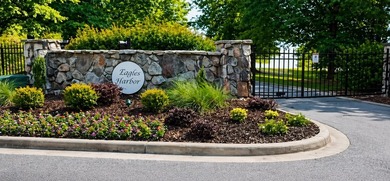 An exceptional opportunity to craft your custom dream residence - photo 6