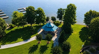 An exceptional opportunity to craft your custom dream residence - photo 7