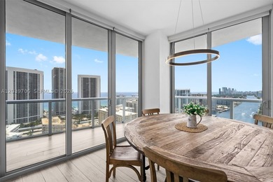 Stunning lower penthouse with incredible 180-degree panoramic - photo 7