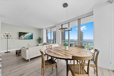 Stunning lower penthouse with incredible 180-degree panoramic - photo 8