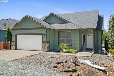 Enjoy the best of coastal living in this spacious one-level home - photo 1