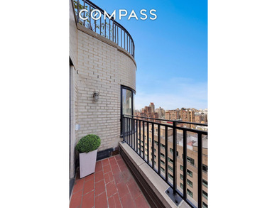 Welcome home to your new Park Avenue address. Impeccably - photo 7