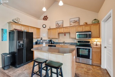 Enjoy the best of coastal living in this spacious one-level home - photo 9