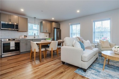 FIRST FLOOR - 1 Level Luxury! Beautiful new 1-bedroom units in - photo 15