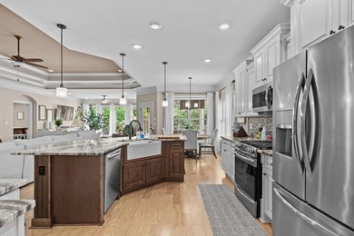 Welcome to this stunning single-level 3-bedroom, 2-bathroom - photo 22