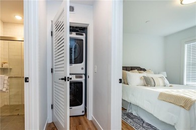 FIRST FLOOR - 1 Level Luxury! Beautiful new 1-bedroom units in - photo 23