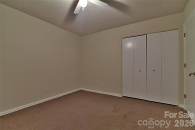 Enjoy low maintenance living and a prime location! Spacious - photo 28