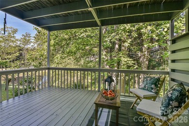 Enjoy low maintenance living and a prime location! Spacious - photo 31