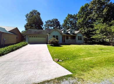 Lake Home For Sale in Crossville, Tennessee