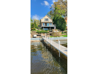 LOCATION. LOCATION LOCATION!!!! This charming home sits on - photo 3