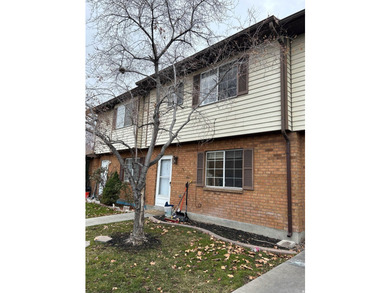 INCREDIBLE OPPORTUNITY - PRICED BELOW MARKET VALUE! This is your - photo 3