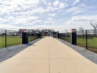 Additional listing photo 1