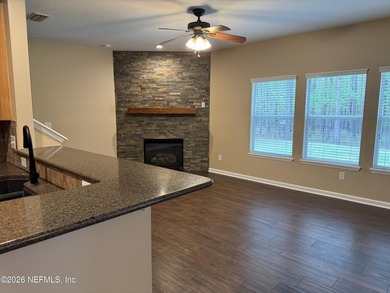 Beautiful updated 5-bedroom, 3 full bathrooms plus an office on - photo 4