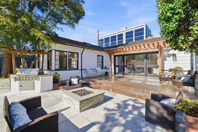 Tucked in the desirable Baywood neighborhood of San Mateo, this - photo 5