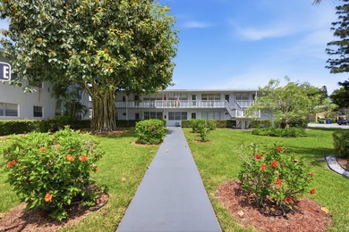 Welcome to this beautifully maintained 1-bedroom, 1-bath - photo 3