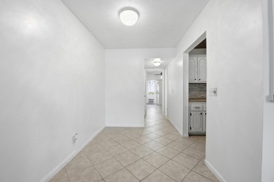 Welcome to this beautifully maintained 1-bedroom, 1-bath - photo 10