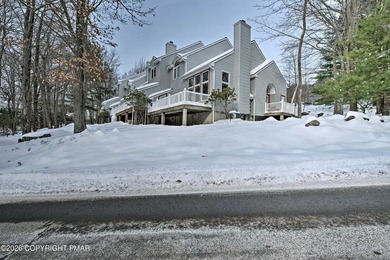 Big Boulder Lake Townhome/Townhouse For Sale in Lake Harmony Pennsylvania