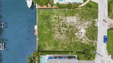 Premium waterfront lot on Singer Island. Approximately 20' - photo 3