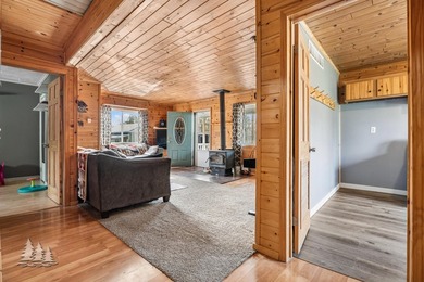 This inviting 3-bed, 2-bath home offers 1,580 sq. ft. of - photo 7
