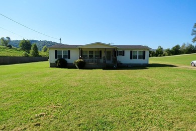 (private lake, pond, creek) Home Sale Pending in Sparta Tennessee