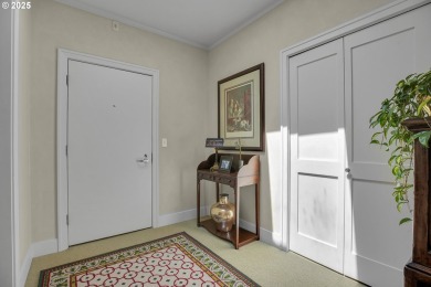 Lake Condo For Sale in Portland, Oregon