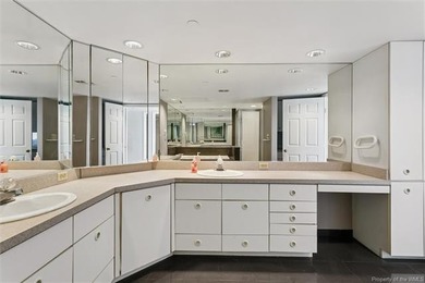 Truly one-of-a-kind at just over 2400 sq ft, this spectacular - photo 12