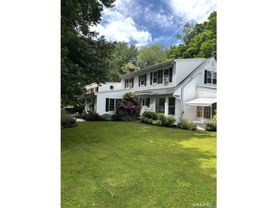 A rare fully furnished home in one of Waterbury's most unique - photo 14