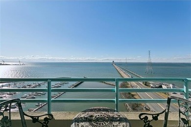 Truly one-of-a-kind at just over 2400 sq ft, this spectacular - photo 14