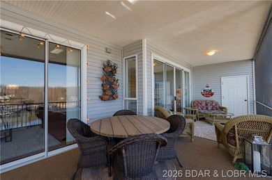 WALK-IN-NO STEPS LAKE LIVING! Experience effortless lakeside