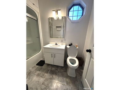 A rare fully furnished home in one of Waterbury's most unique - photo 21