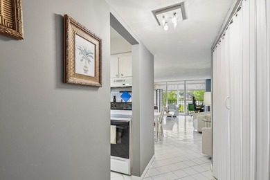 Well-maintained and furnished 1-bedroom condo featuring a - photo 2