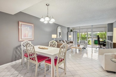 Well-maintained and furnished 1-bedroom condo featuring a - photo 3