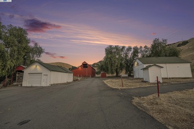 An Opportunity not to be missed. Riley Ranch, a 502 acre, 5 - photo 57
