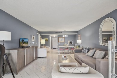 Well-maintained and furnished 1-bedroom condo featuring a - photo 7