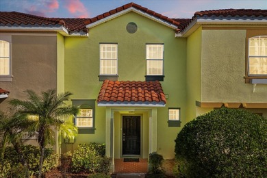 (private lake, pond, creek) Townhome/Townhouse For Sale in Davenport Florida