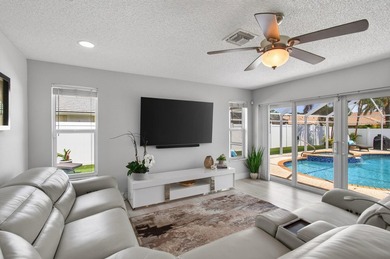 Welcome to Boca Raton's best-kept secret: The Estates Boca Lyons - photo 32