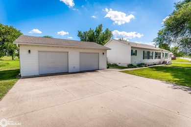 3 Bedrooms, 2 Baths and lots of space with 1512 sq. ft all on - photo 2