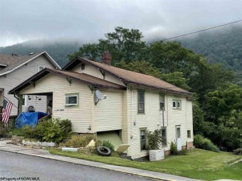 Lake Home Off Market in Rowlesburg, West Virginia