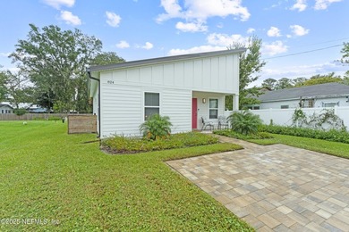 Step into this beautifully crafted new construction home - photo 3