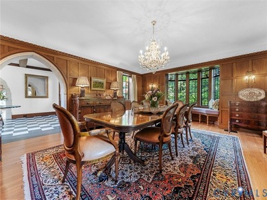 Known historically as the Hummel House, or Hill Crest by the - photo 14