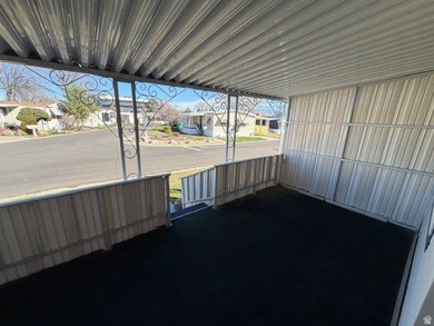 2-Bed, 2-Bath Double-Wide in 55+ Community! This beautiful 1975 - photo 15
