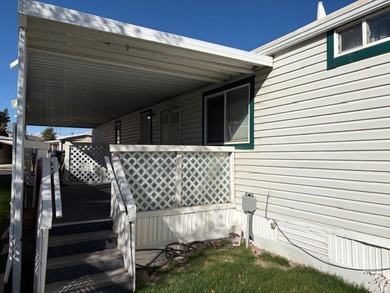 2-Bed, 2-Bath Double-Wide in 55+ Community! This beautiful 1975 - photo 16
