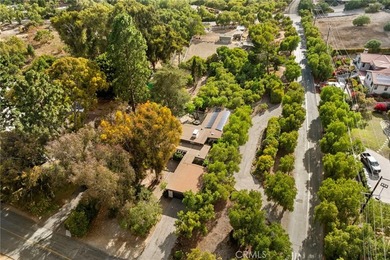 Perched in the highly sought after Portuguese Bend community of - photo 4