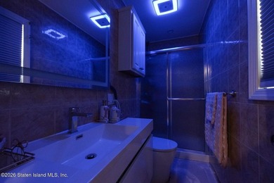 Welcome to this exceptional detached two-family residence where - photo 46