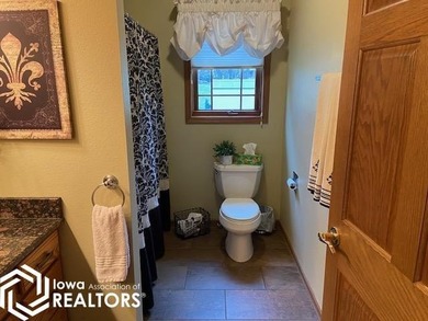 The Perfect Blend of Town and Country Living! This spacious - photo 13