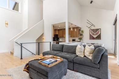 Unobstructed views of the Arrowhead ski slopes highlight this - photo 14